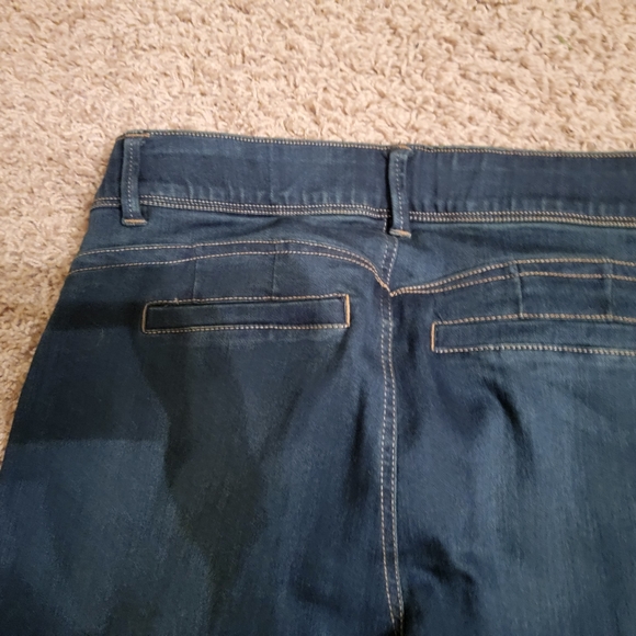 Jeans - Picture 5 of 5